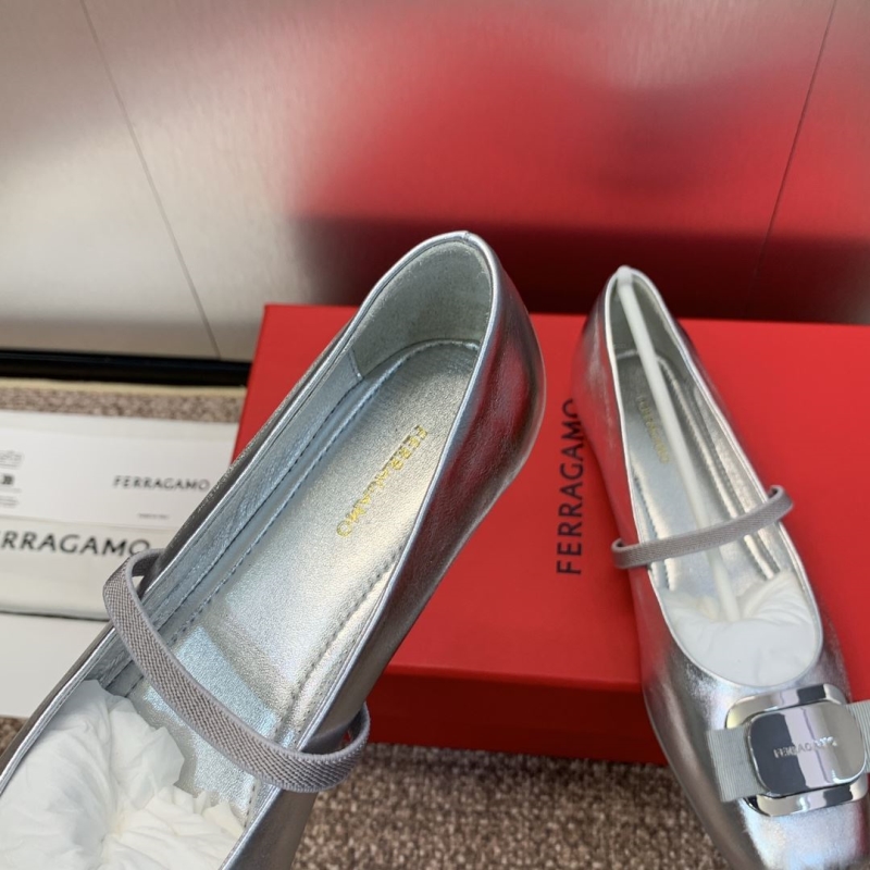 Ferragamo flat shoes